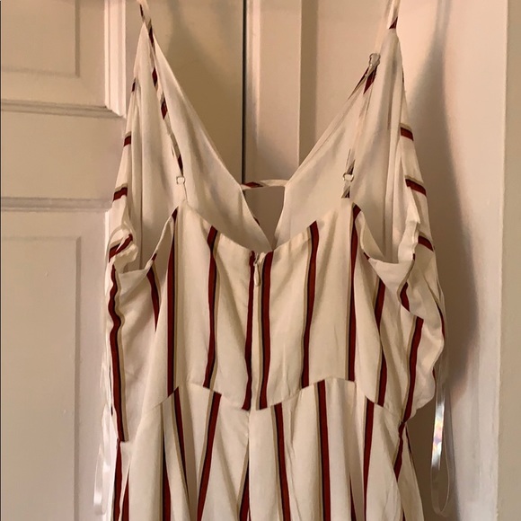 Lush Romper - Picture 3 of 3